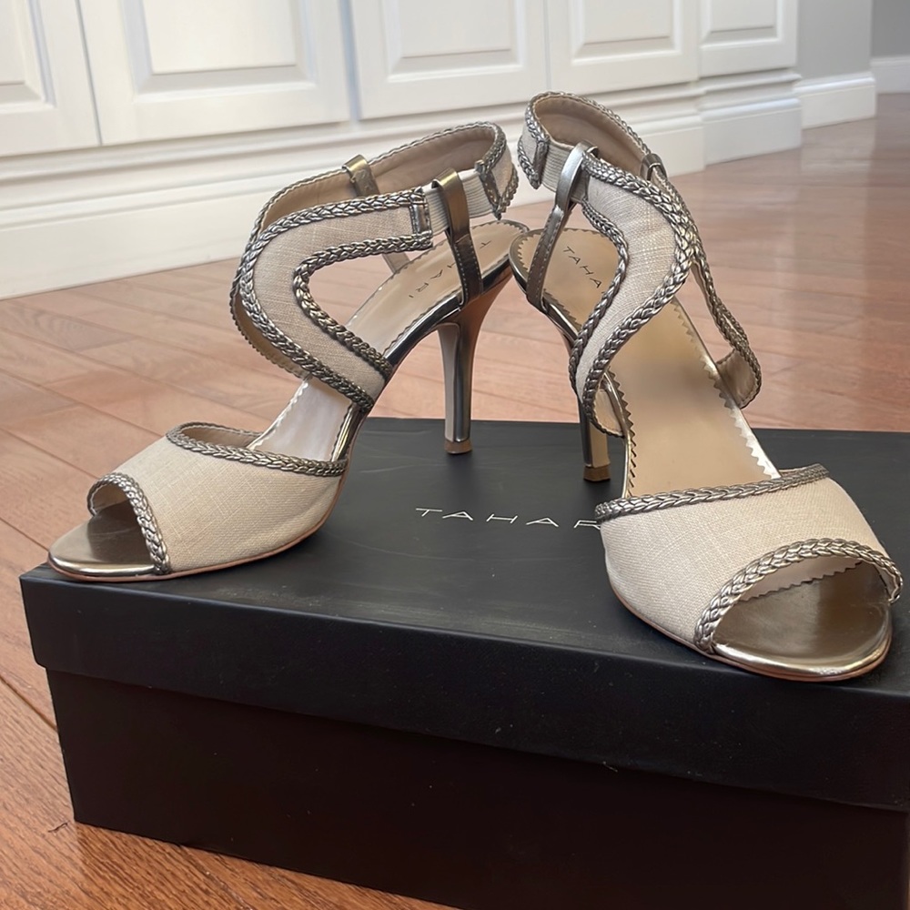 TAHARI Tan Strapy Heels